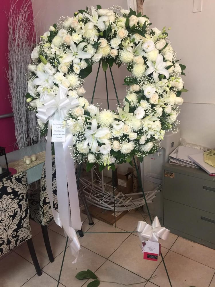 Bella’s Flower Shop | 288 W Fordham Rd, Bronx, NY 10468, United States | Phone: (347) 577-5300