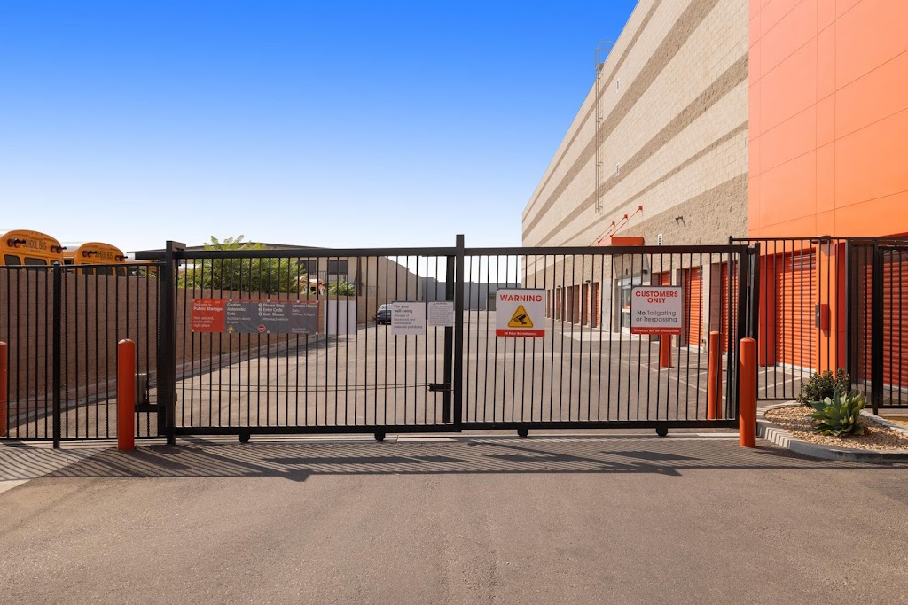 Public Storage | 12610 Raymer St, Valley Glen, CA 91605, USA | Phone: (818) 722-2063