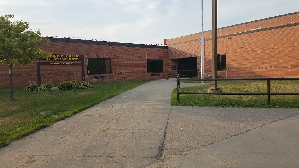 Forest Lake Elementary School | 408 4th St SW, Forest Lake, MN 55025 | Phone: (651) 982-3200