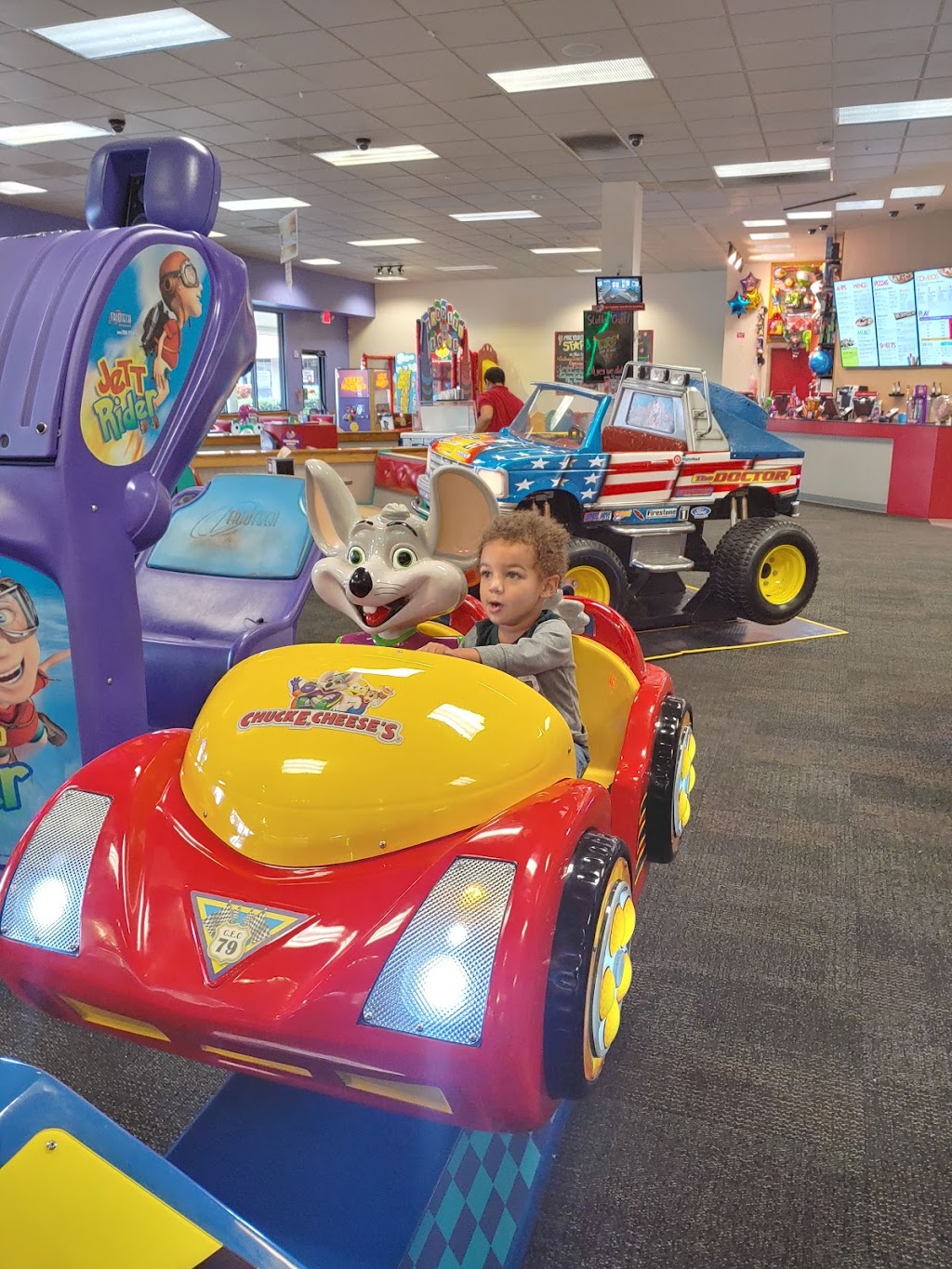 Chuck E. Cheese | 1024 58th St N, St. Petersburg, FL 33710, USA | Phone: (727) 345-3736