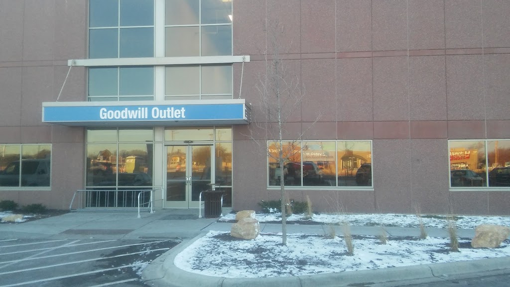 Goodwill - Brooklyn Park Outlet | 7051 W Broadway Ave, Brooklyn Park, MN 55428, USA | Phone: (763) 762-7425