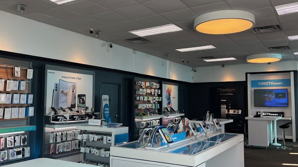 AT&T Store | 7320 Greenfield Rd, Dearborn, MI 48126, USA | Phone: (313) 581-1100