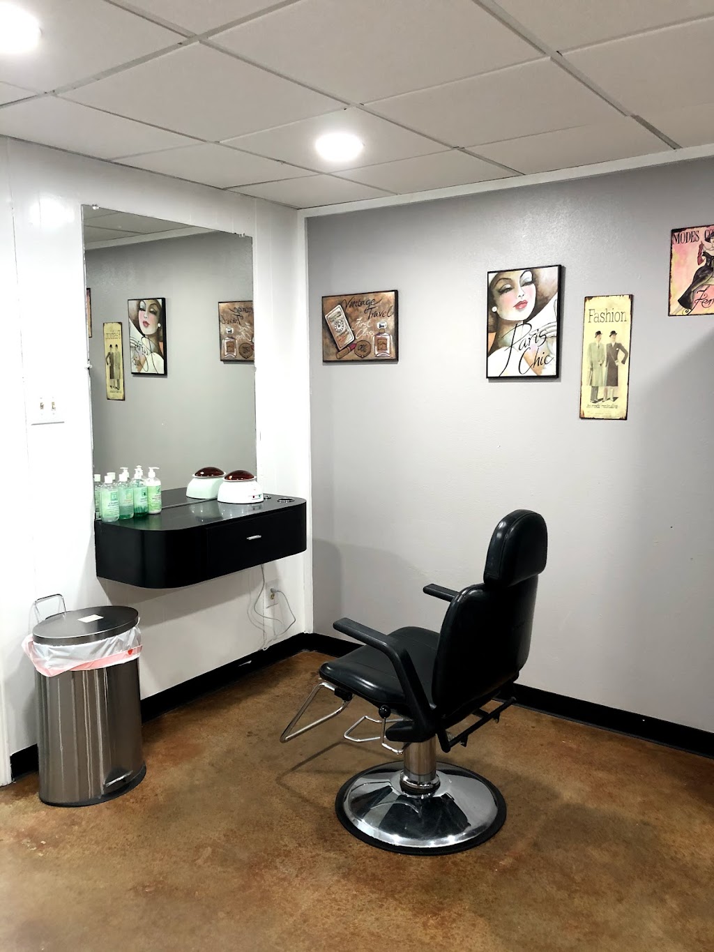 Hometown Salon | 124 Main St, Quinlan, TX 75474, USA | Phone: (903) 356-9097