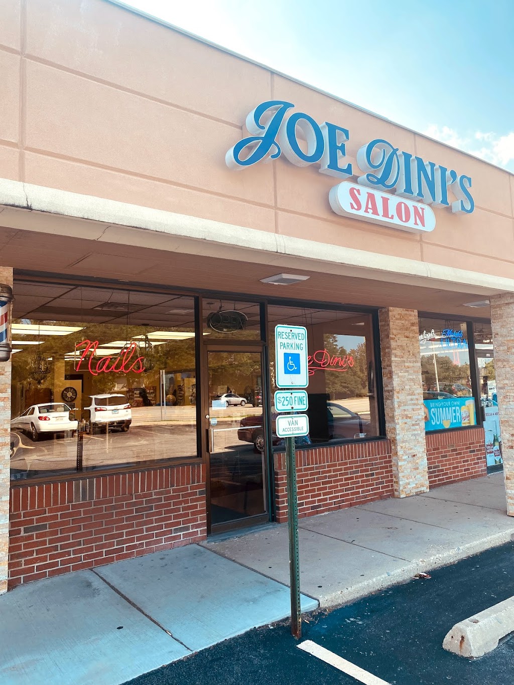 Joe Dinis Salon | 42 Meacham Rd, Schaumburg, IL 60193, USA | Phone: (847) 895-6661