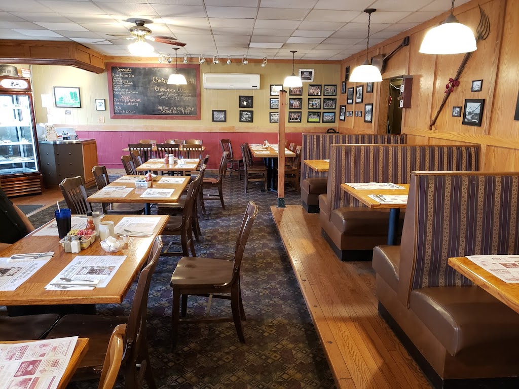 Chaps Elba Diner , catering and bakery | 5 S Main St, Elba, NY 14058, USA | Phone: (585) 757-5001