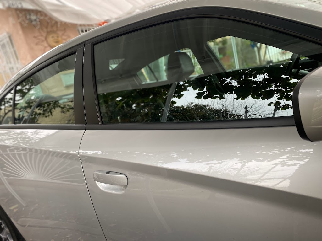 Phantom Window Tint | 2403 Alsace Ave, Los Angeles, CA 90016, USA | Phone: (323) 250-2123