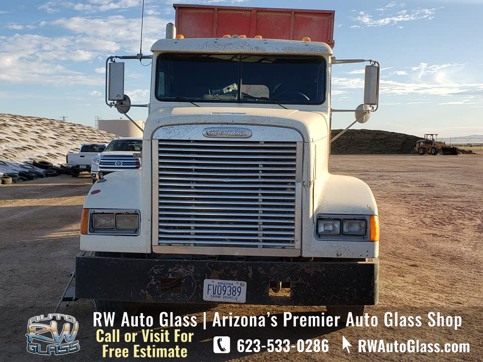 RW Auto Glass | 3663 E Shapinsay Dr, San Tan Valley, AZ 85140, United States | Phone: (623) 533-0286