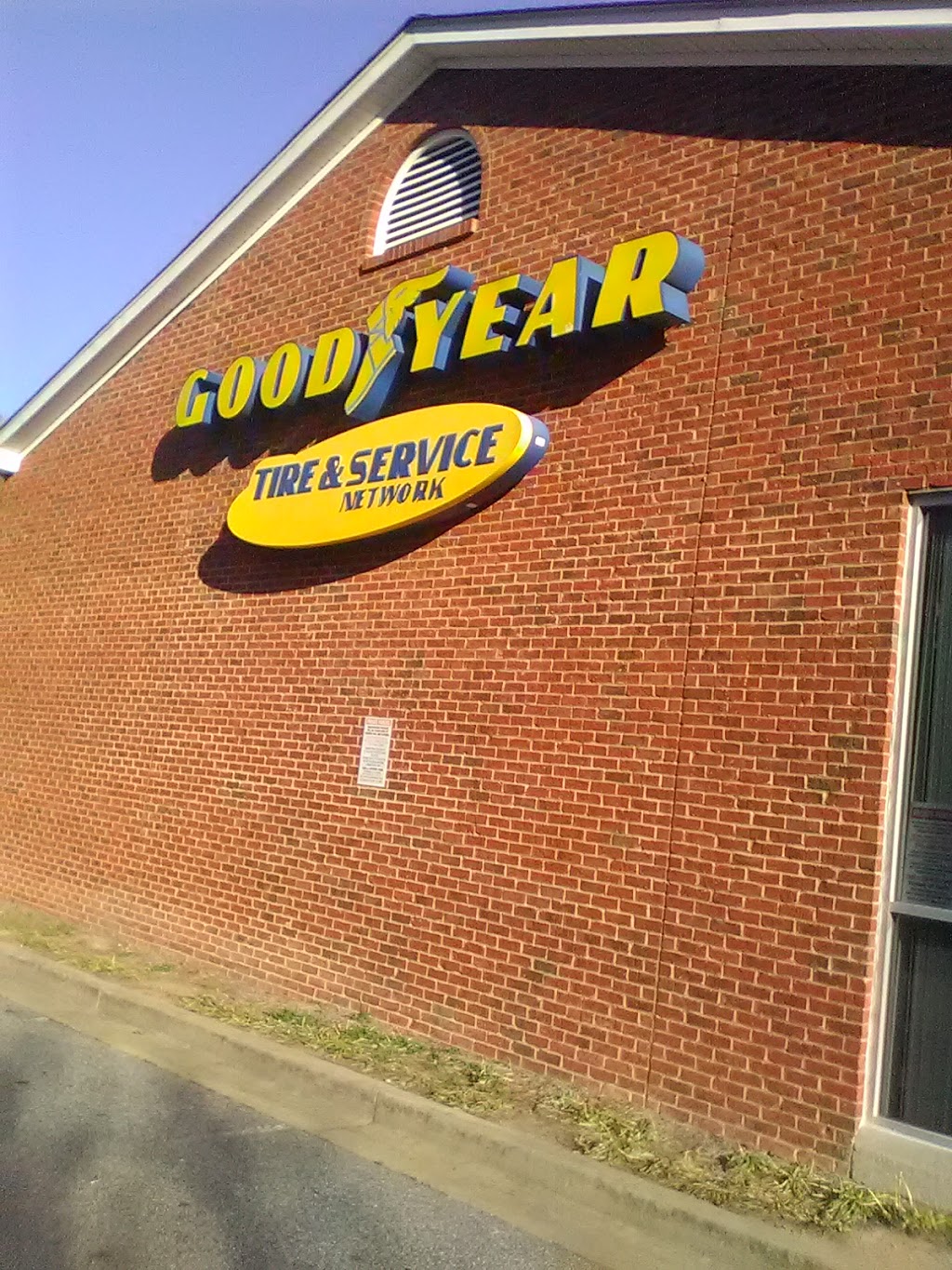 Goodyear Auto Service | 633 Russell Rd NE, Lawrenceville, GA 30043, USA | Phone: (678) 377-1350