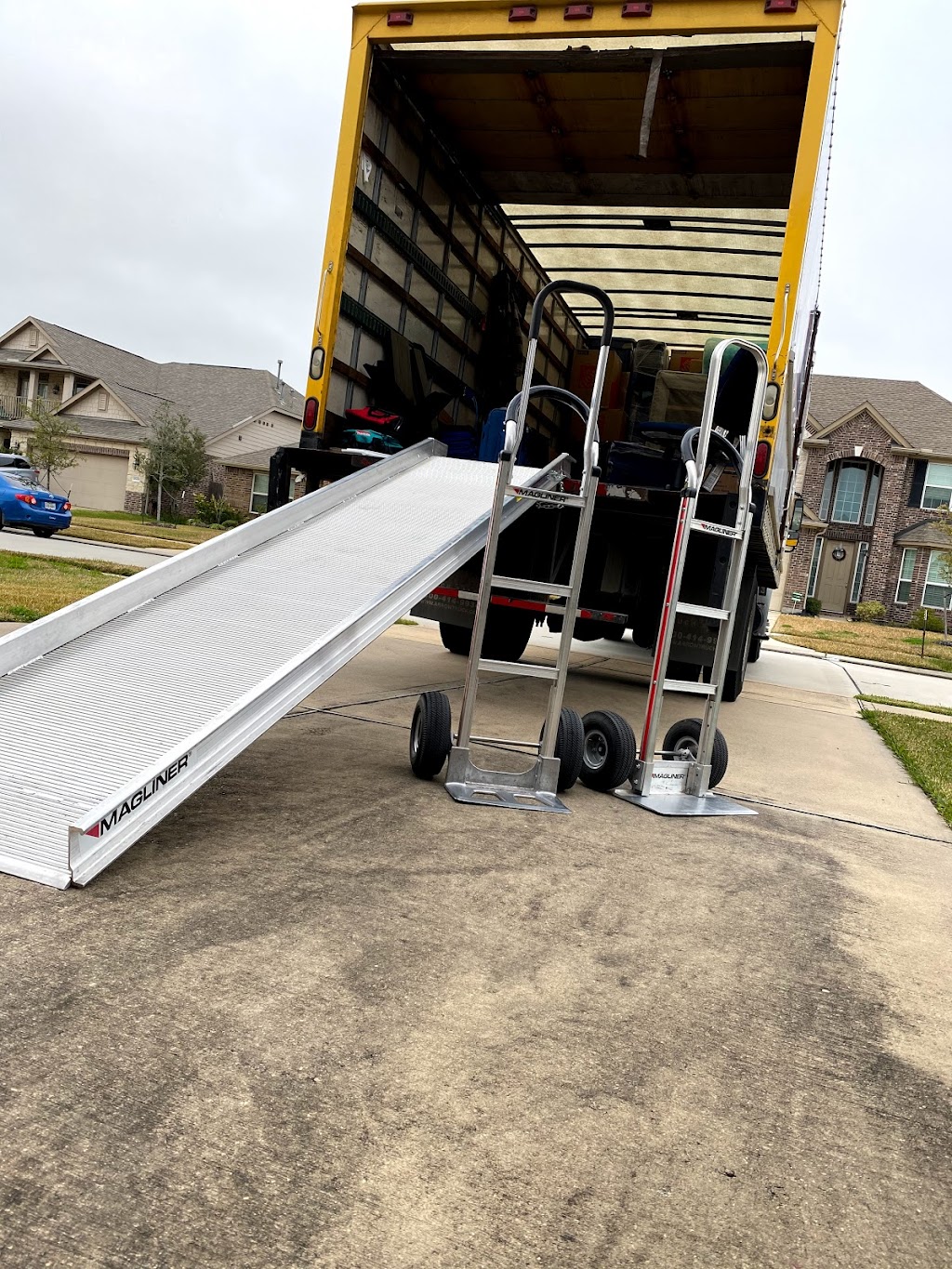 Pads & Dollies Moving | 4014 Flowstone Ln, Round Rock, TX 78681, USA | Phone: (512) 297-5770