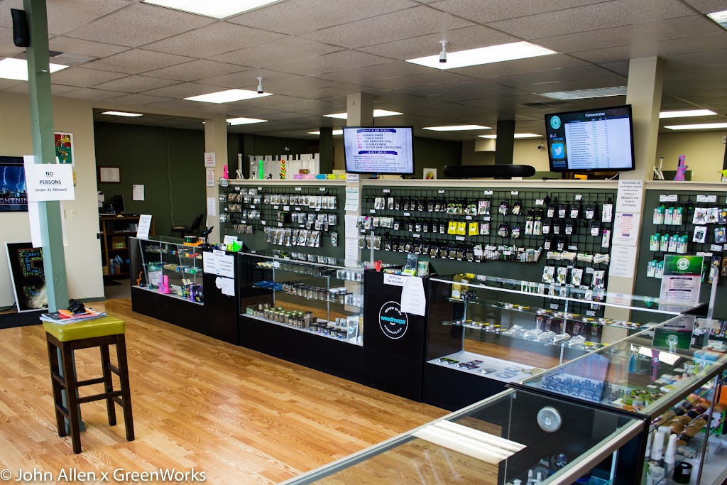 Greenworks Cannabis - Greenwood | 315 N 105th St, Seattle, WA 98133, USA | Phone: (206) 492-5132