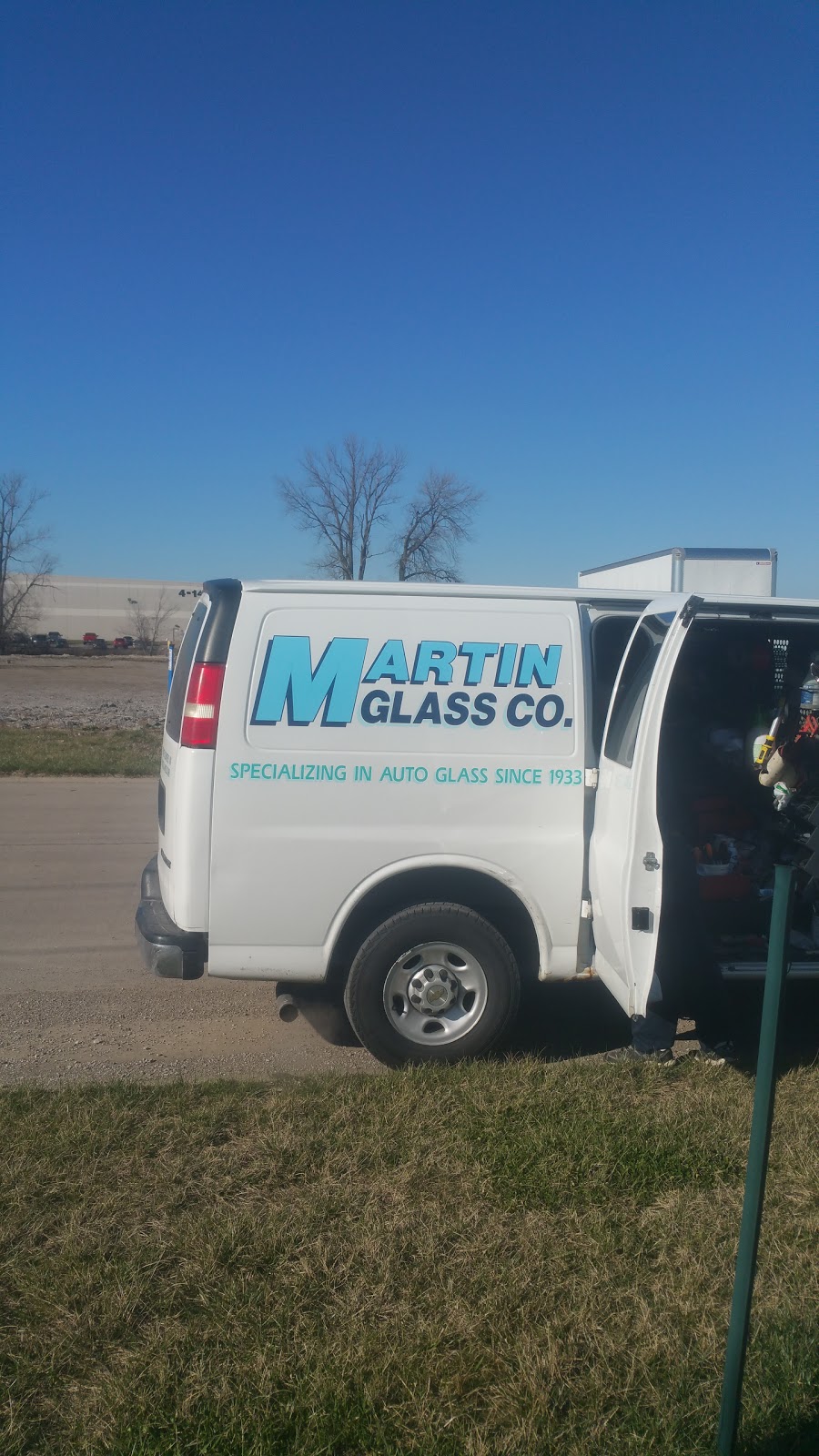 Martin Glass Company | 907 N Bluff Rd #6, Collinsville, IL 62234, USA | Phone: (618) 345-7990