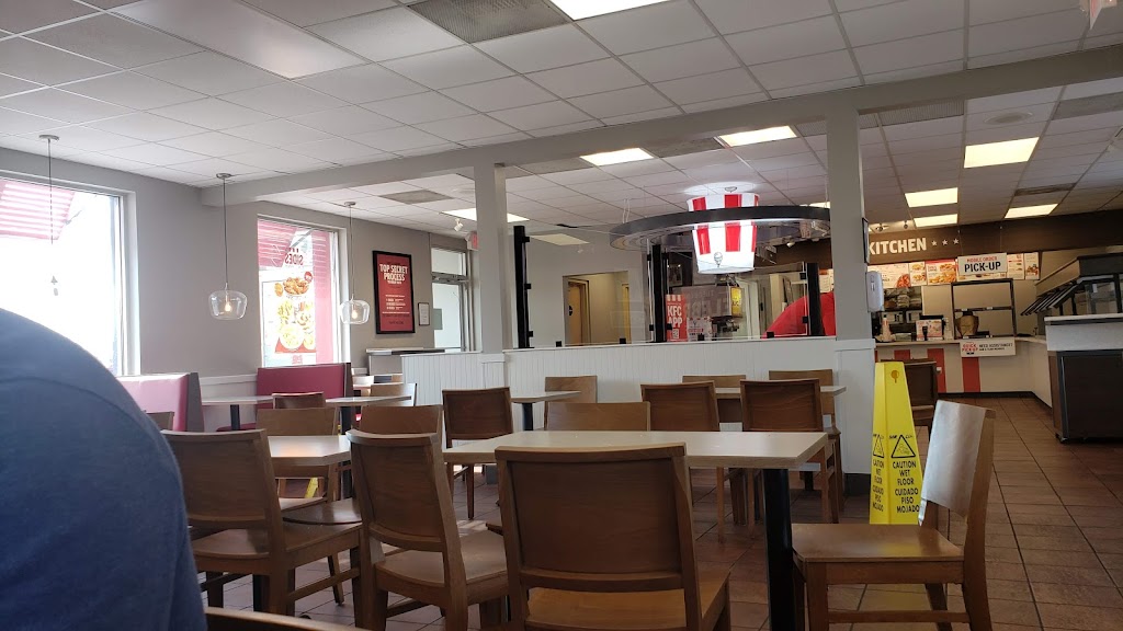 KFC | 1500 E 2nd St, Newton, KS 67114, USA | Phone: (316) 283-4613