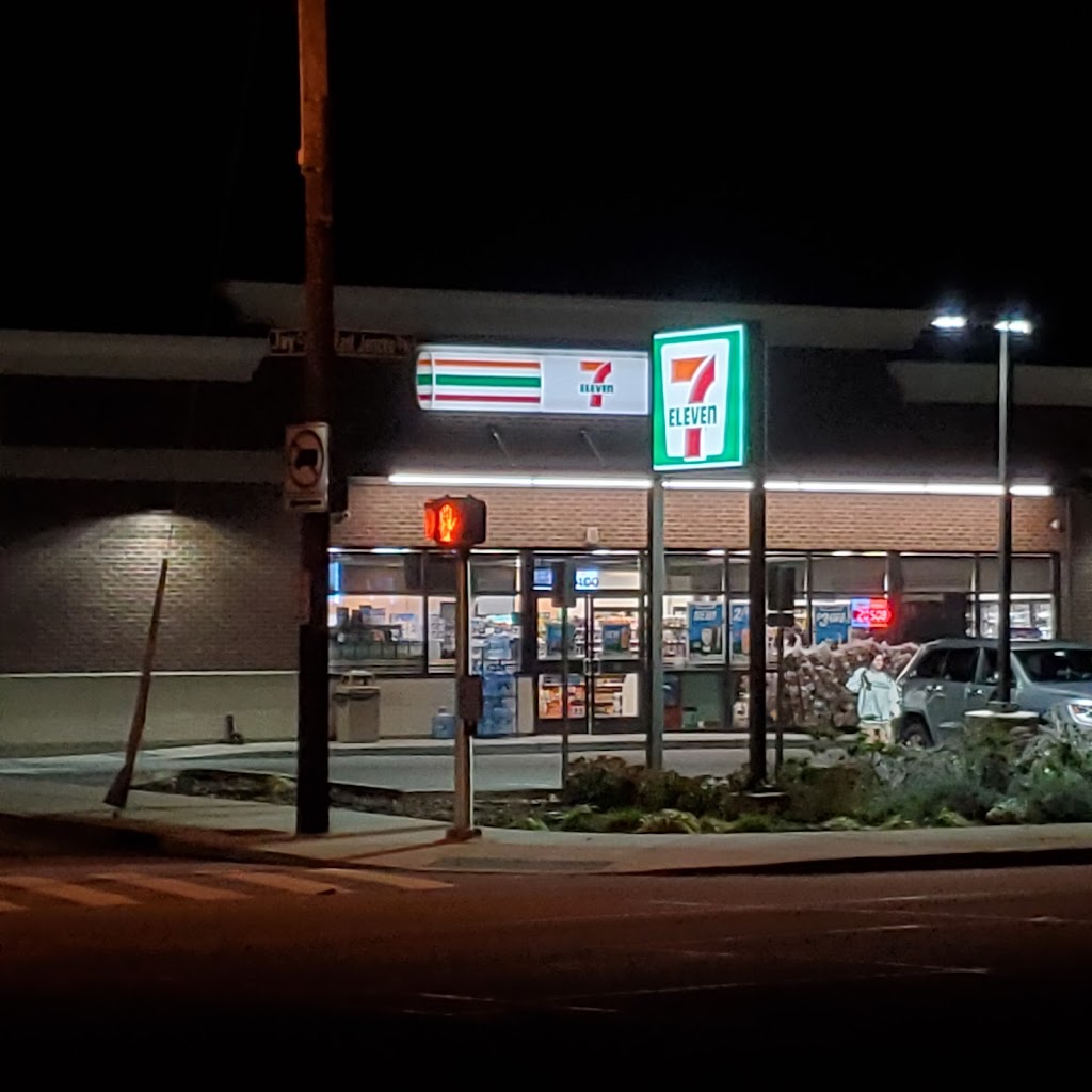 7-Eleven | 400 E Jericho Turnpike, Mineola, NY 11501, USA | Phone: (516) 667-6892