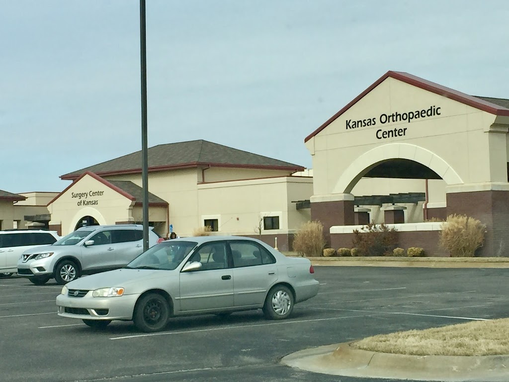 Surgery Center of Kansas | 7550 W Village Cir #2, Wichita, KS 67205, USA | Phone: (316) 838-8388