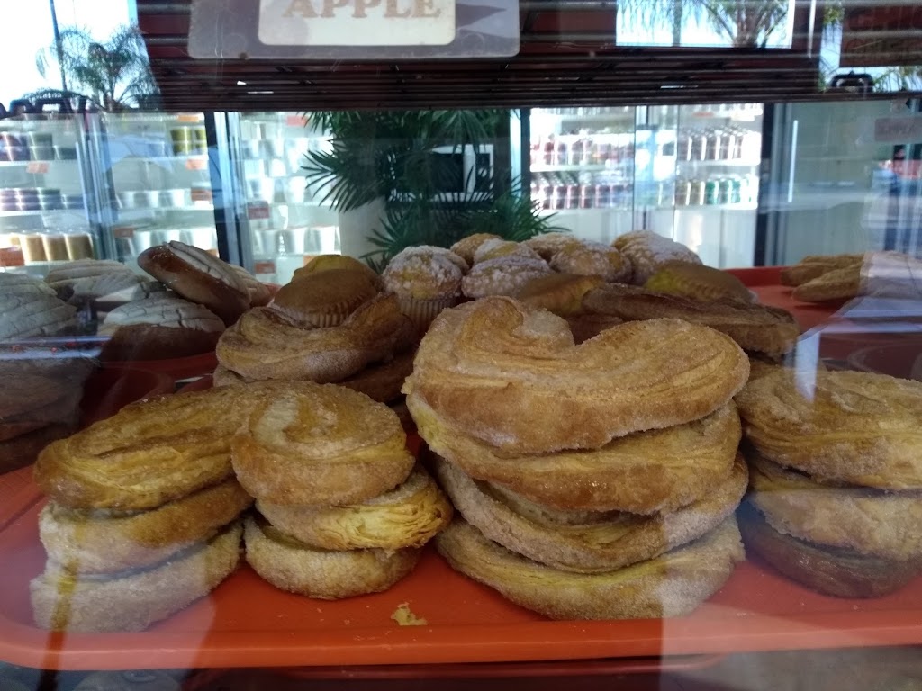 La Fuente Mexican Bakery | 3990 N Sierra Way, San Bernardino, CA 92405, USA | Phone: (909) 882-4015