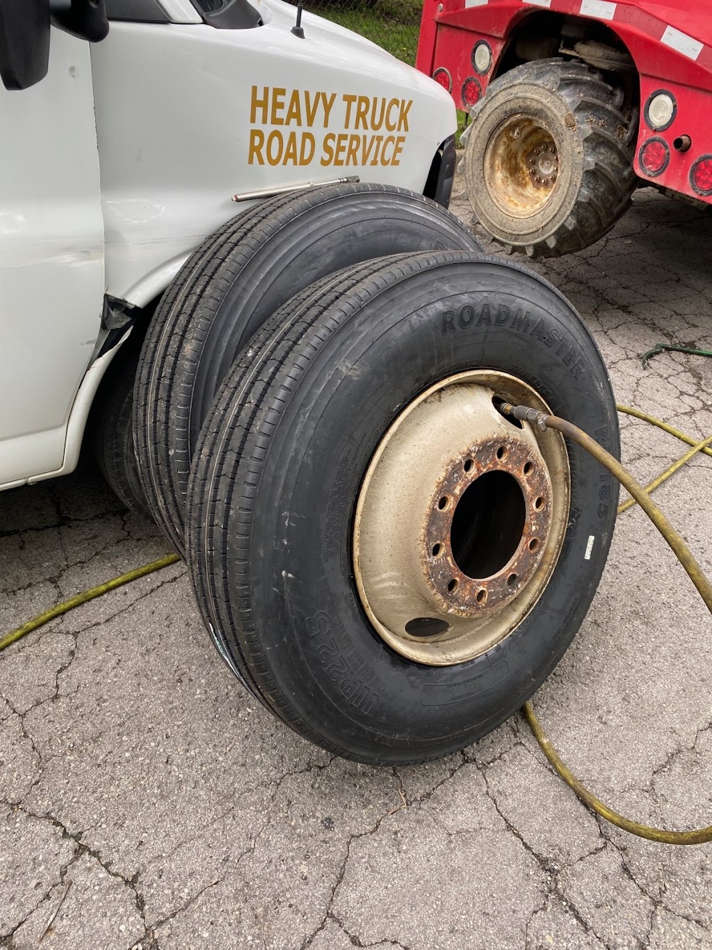 Semi Truck Repair & Parts Dept. 24 Hr | 515 County St, Milan, MI 48160, USA | Phone: (219) 433-6063