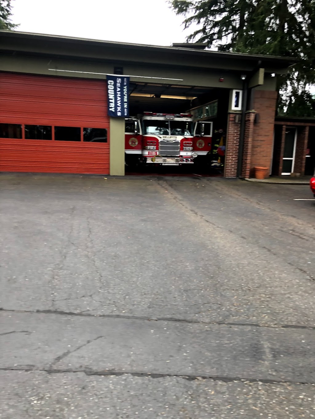 Bellevue Fire Station 5 | 9621 NE 24th St, Clyde Hill, WA 98004, USA | Phone: (425) 452-6892