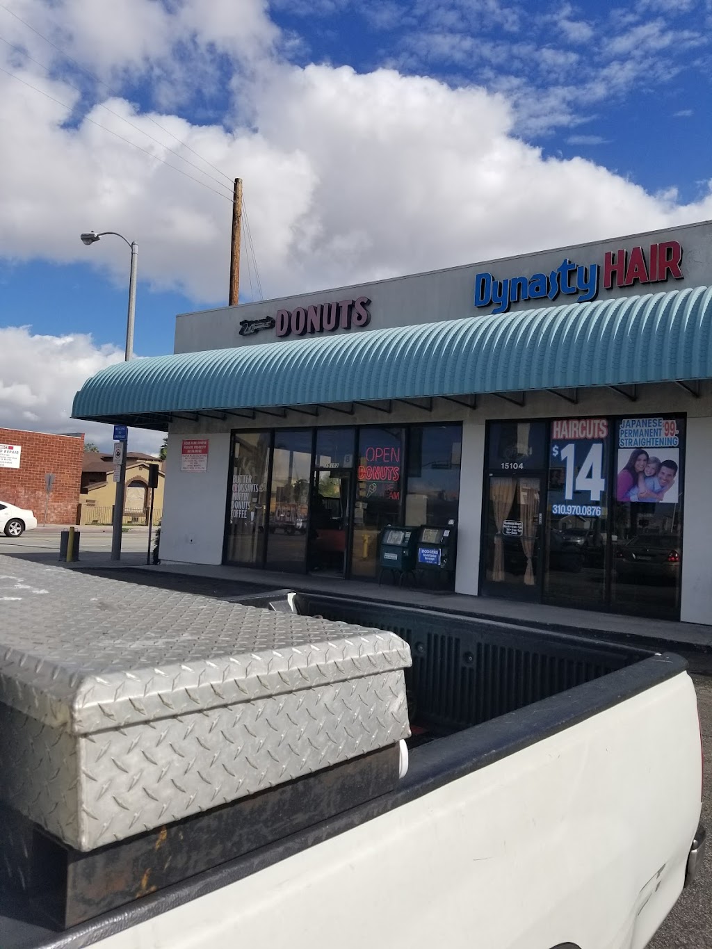 Moms Donuts | 15102 Inglewood Ave, Lawndale, CA 90260, USA | Phone: (310) 973-6878