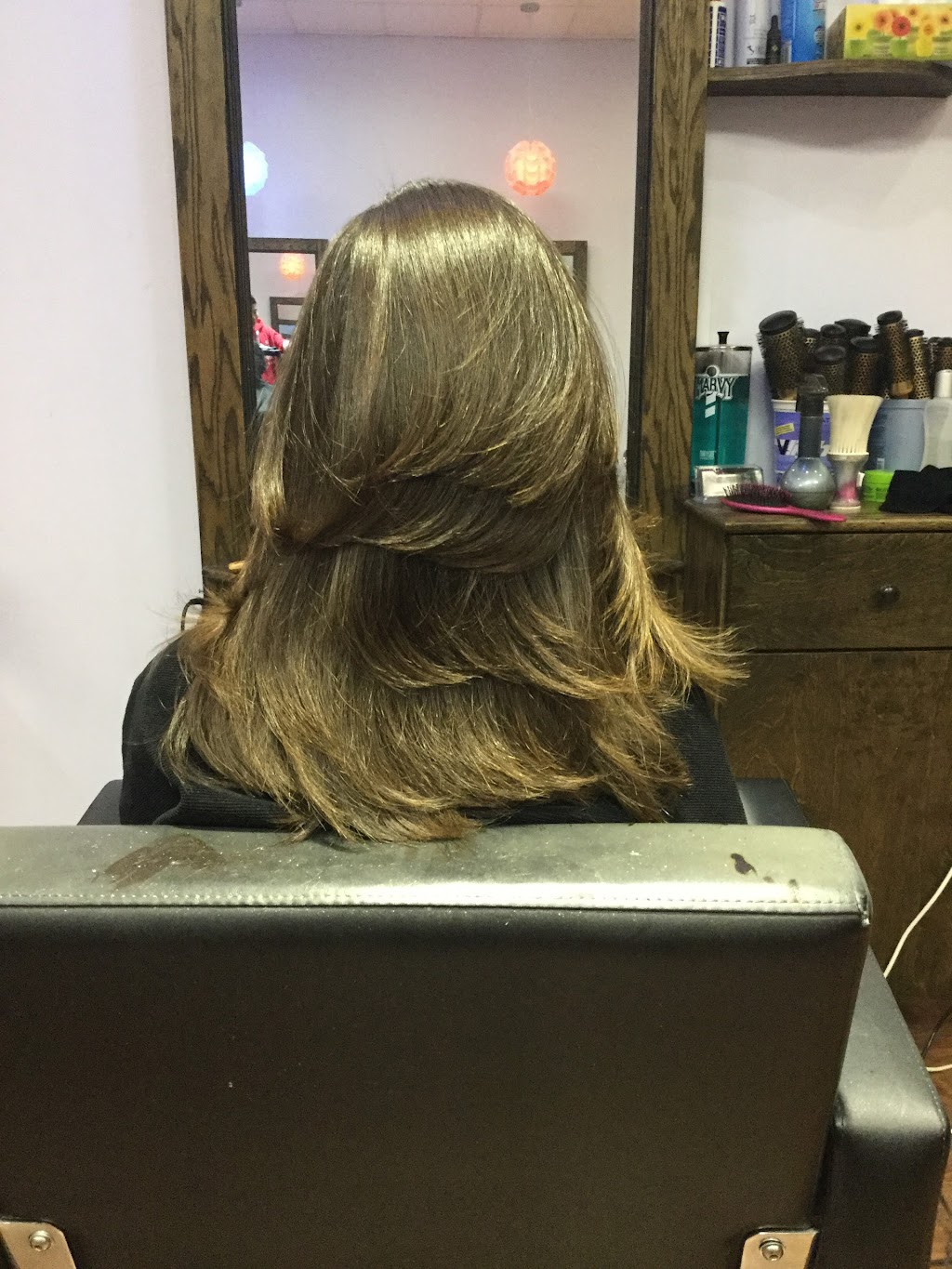 J Hollywood Salon | 401 Windsor Hwy, New Windsor, NY 12553, USA | Phone: (845) 565-0979
