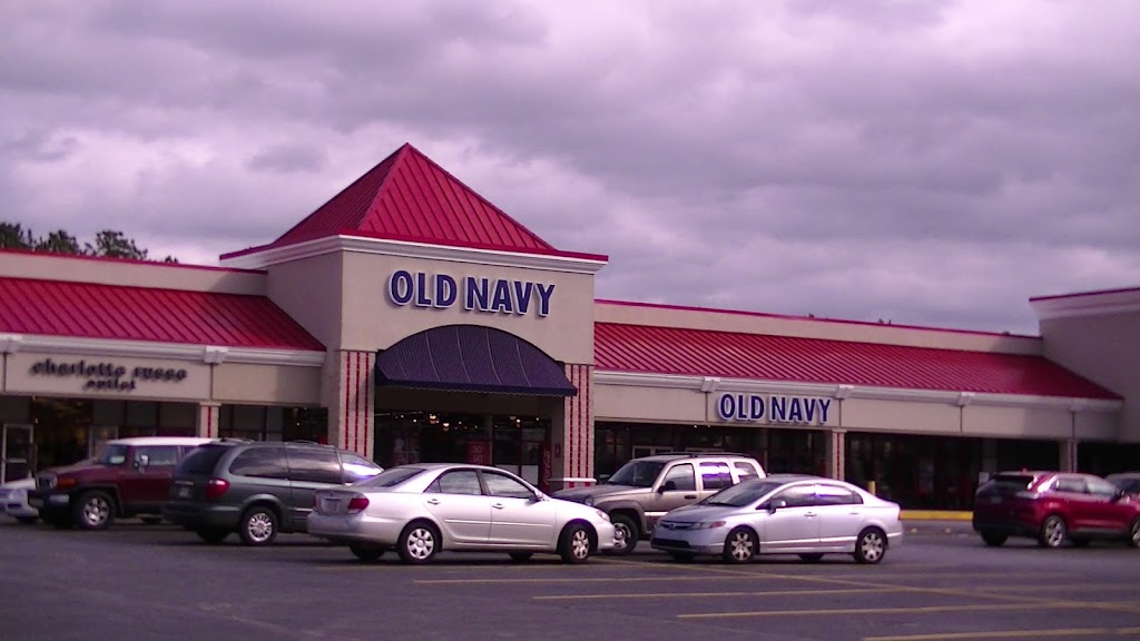 Old Navy Outlet | 1000 Tanger Dr #203, Locust Grove, GA 30248, USA | Phone: (770) 898-5938