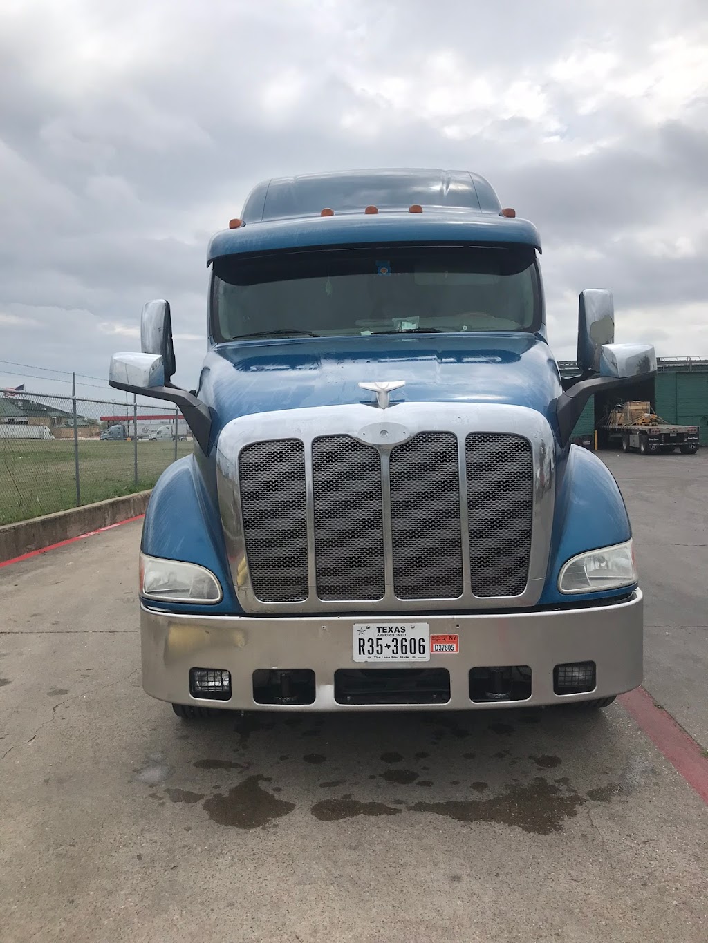 World Trucking LLC | 9535 Forest Ln SUITE 101A, Dallas, TX 75243, USA | Phone: (270) 952-4998