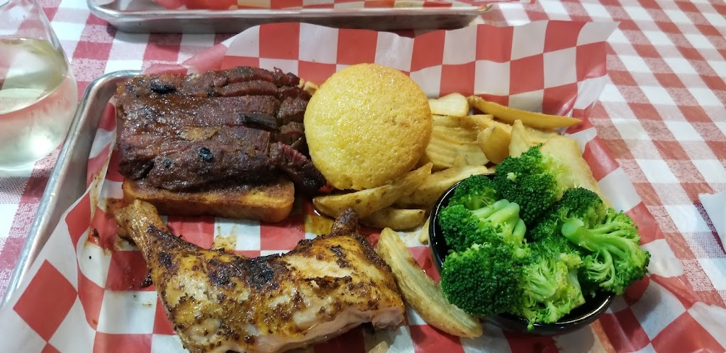 Famous Daves Bar-B-Que | 3046 Waldorf Market Pl, Waldorf, MD 20603, USA | Phone: (301) 885-1555