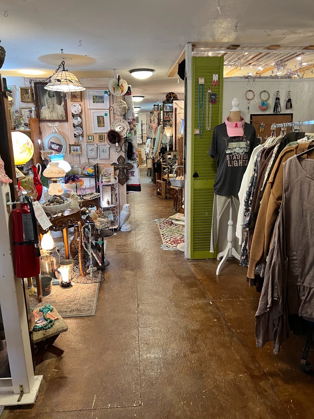 Golightlys Antiques | 5505 Davis Blvd, North Richland Hills, TX 76180, USA | Phone: (817) 656-9780