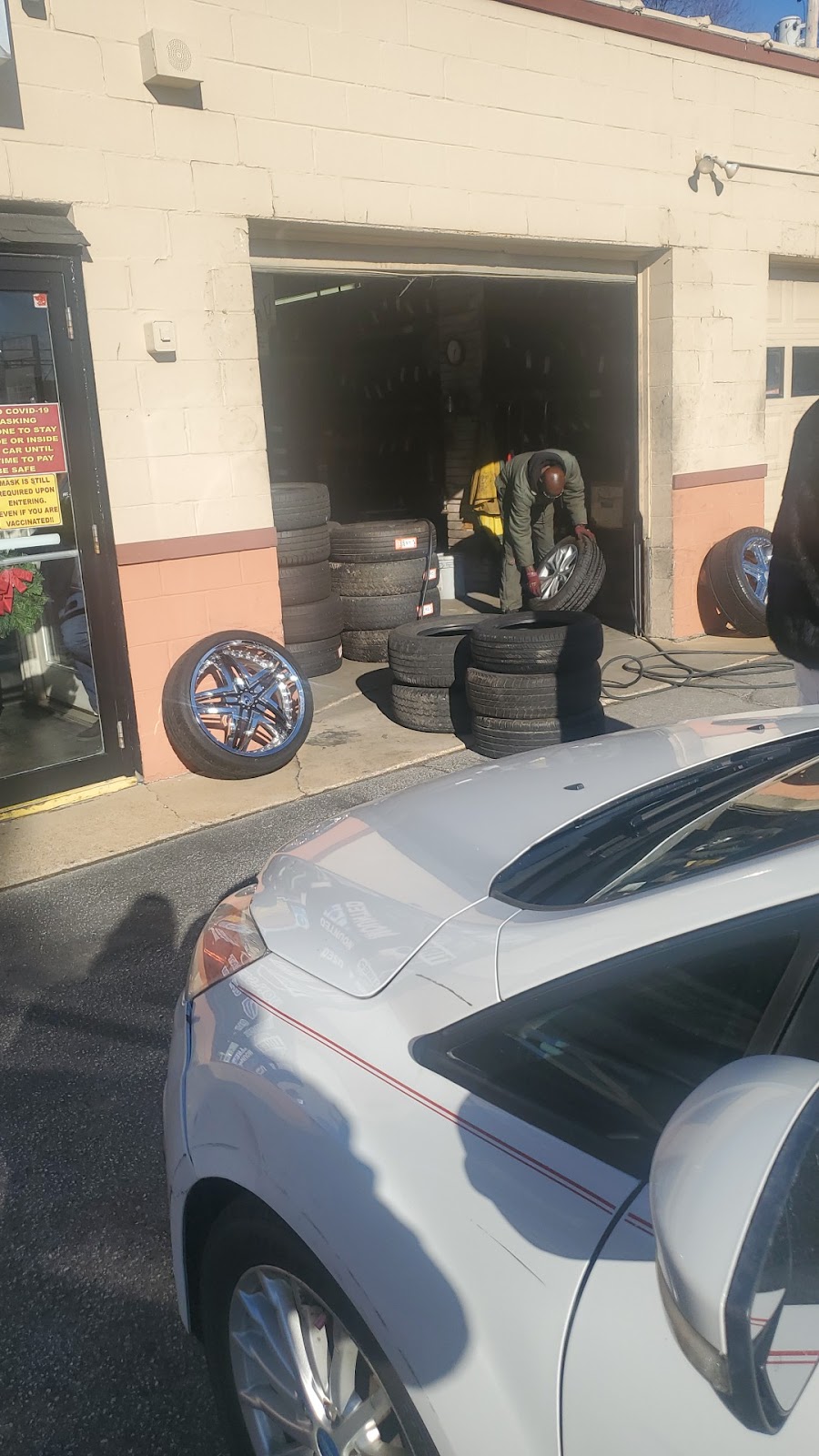 Mr. Eds Tire Shop | 10227 Lincoln Trail, Fairview Heights, IL 62208, USA | Phone: (618) 398-8577