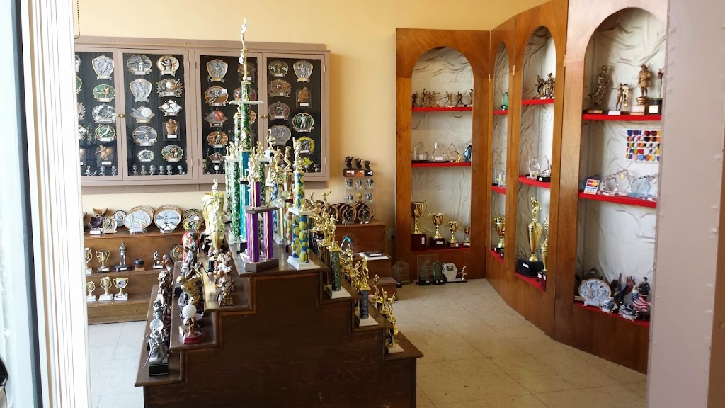 Majestic Trophy Co | 217 W B St, Ontario, CA 91762, USA | Phone: (909) 984-5110