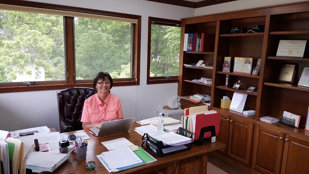 Seniors Helping Seniors Waukesha County | 237 South St # 104, Waukesha, WI 53186, USA | Phone: (262) 225-7978