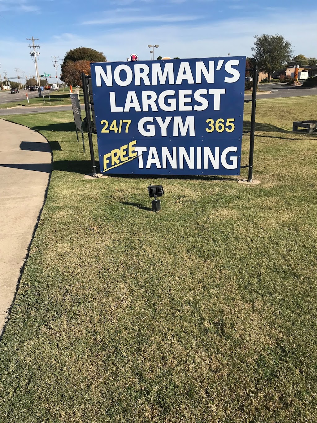 Steel Fitness & Tan | 1051 12th Ave NE, Norman, OK 73071, USA | Phone: (405) 360-3282
