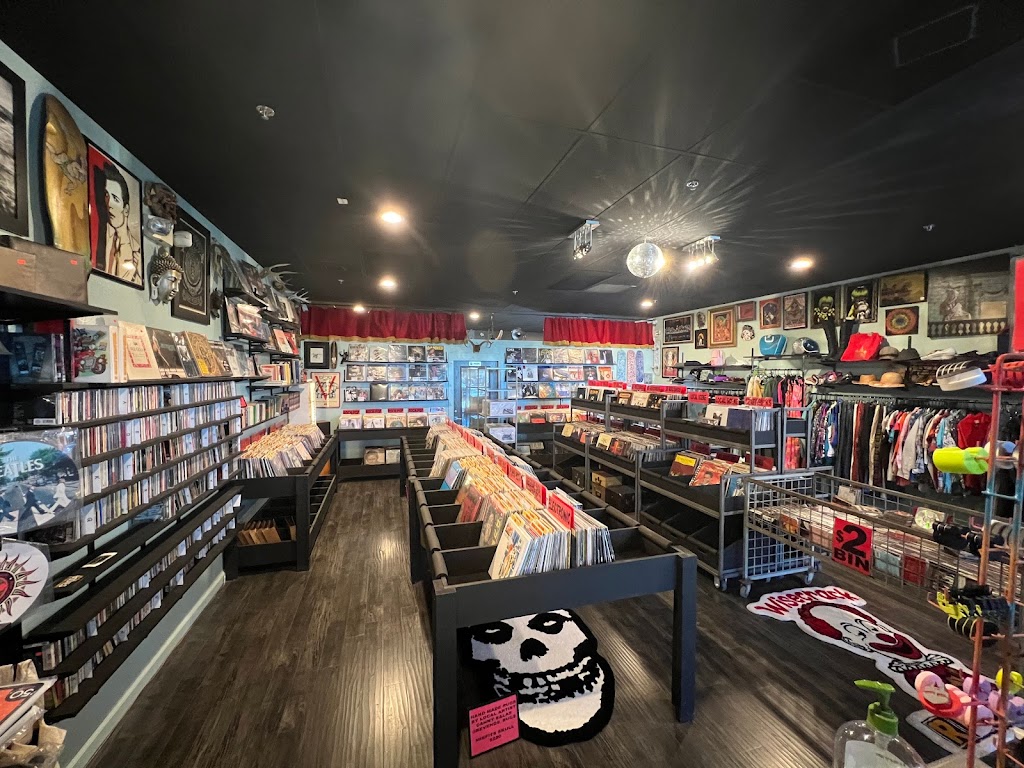 Wisecrack Records - 13312 Ranchero Rd STE 15, Oak Hills, CA 92344 ...