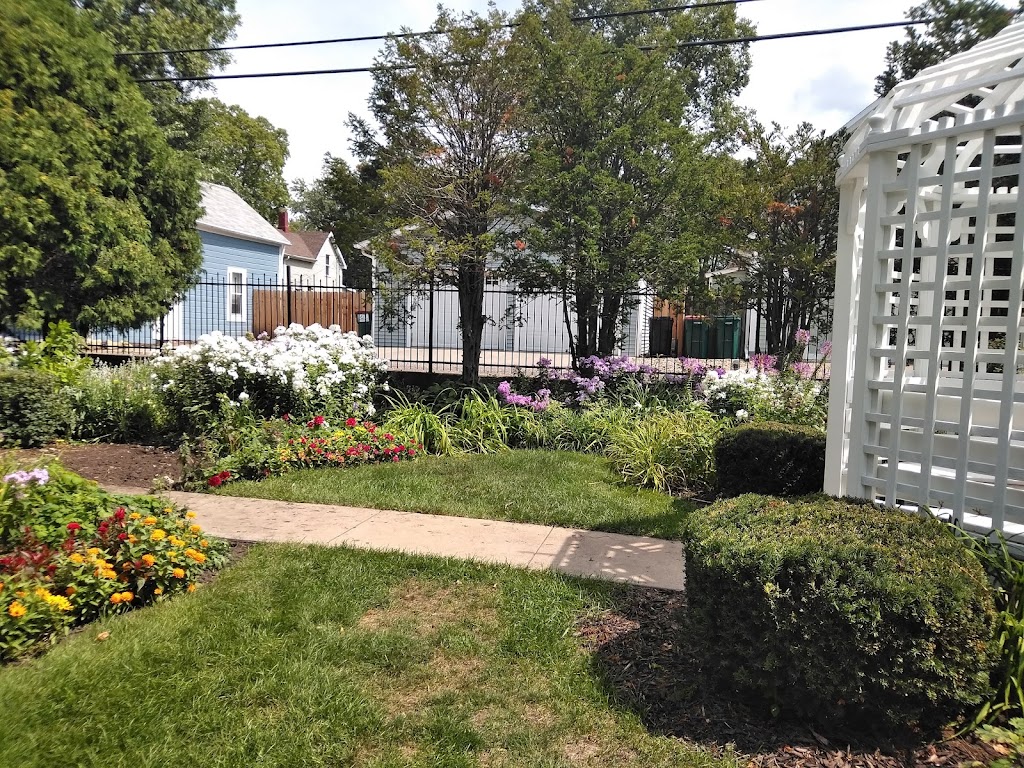 Octagon House Museum | 1004 3rd St, Hudson, WI 54016, USA | Phone: (715) 386-2654