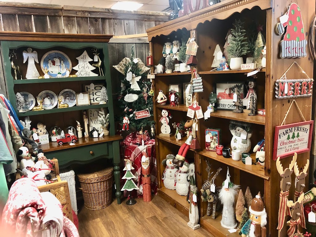 Country Roads Vendor Mall- Leonard | 703 N Xrds St, Leonard, TX 75452, USA | Phone: (214) 250-7700