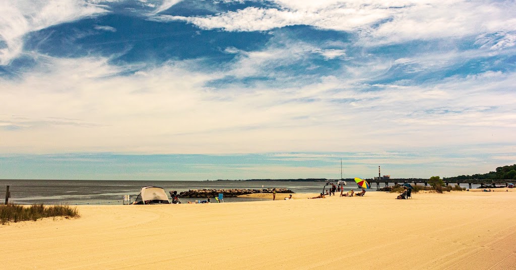 Yorktown Beach Picnic Area | Water St, Yorktown, VA 23690, USA | Phone: (757) 890-5900