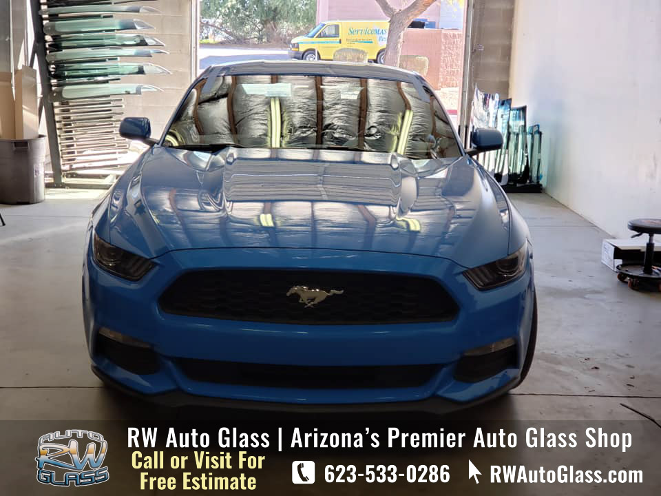 RW Auto Glass | 3663 E Shapinsay Dr, San Tan Valley, AZ 85140, United States | Phone: (623) 533-0286