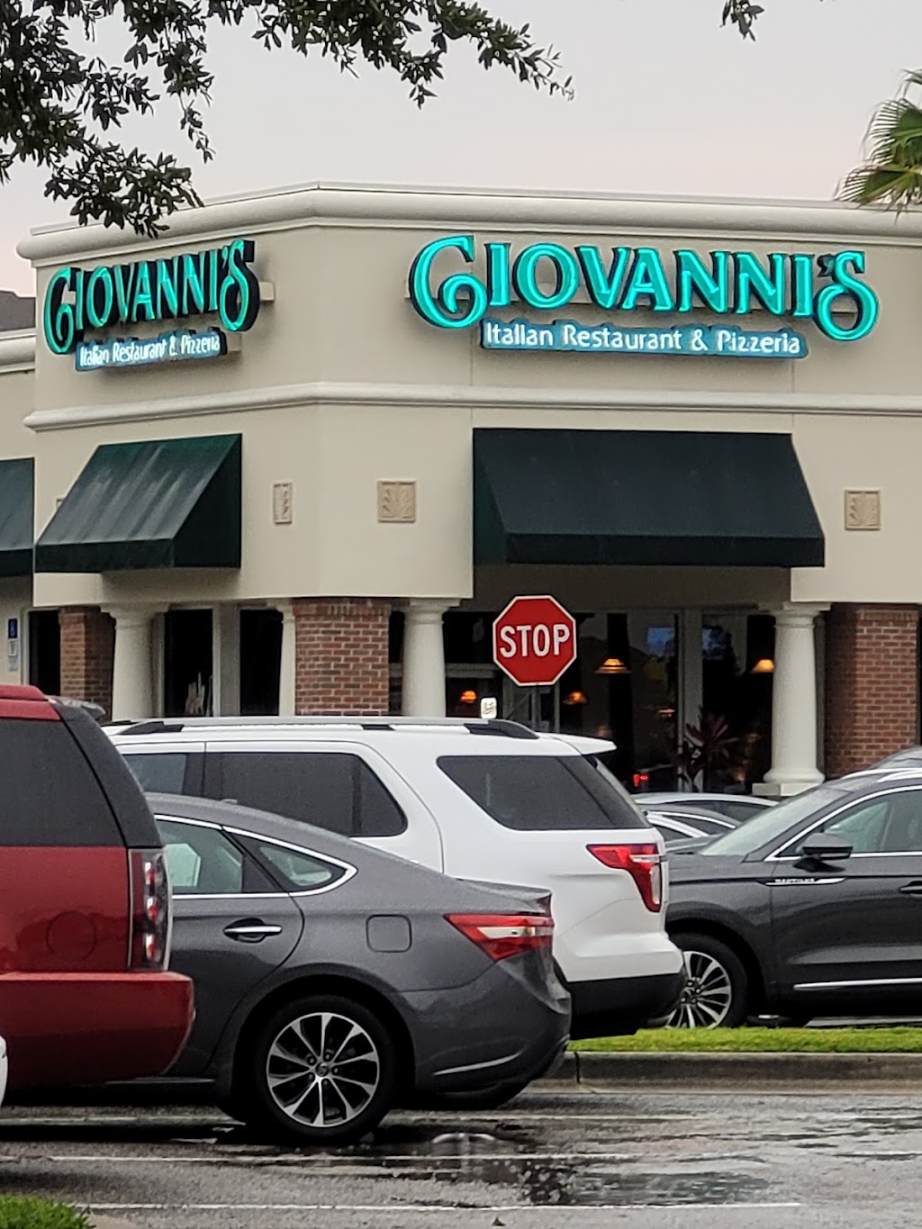 Giovannis Italian Restaurant & Pizzeria | 875 Rinehart Rd, Lake Mary, FL 32746, USA | Phone: (407) 330-4350