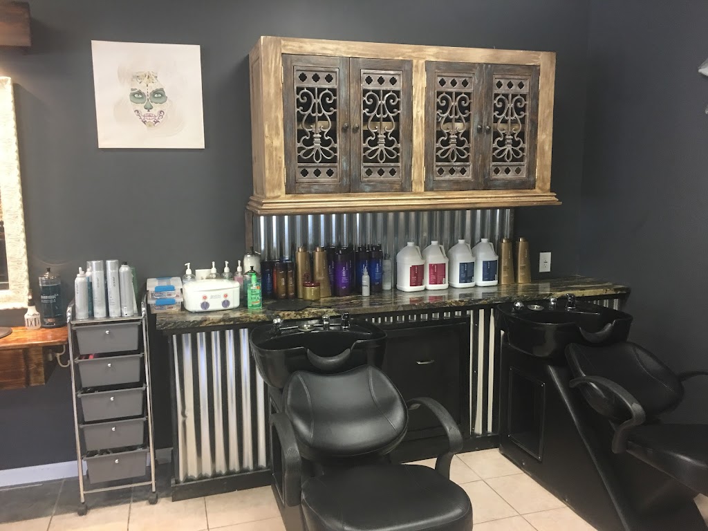 Amanda & Alexis Hair Salon | 2606 Lincoln Way, White Oak, PA 15131, USA | Phone: (412) 737-4529