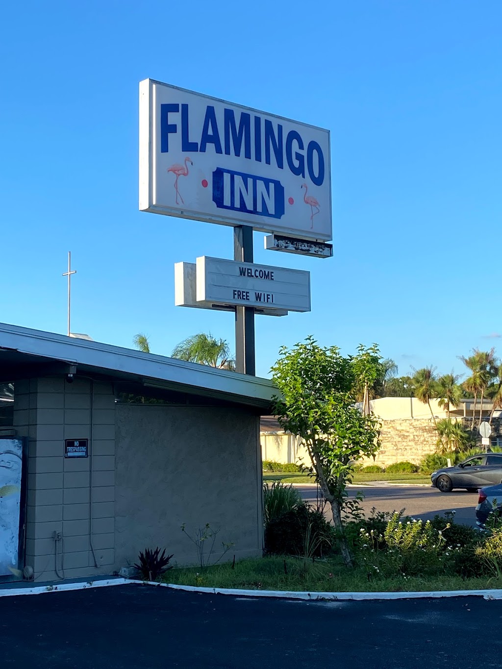 Flamingo Inn | 4703 N Tamiami Trail, Sarasota, FL 34234, USA | Phone: (941) 355-5135