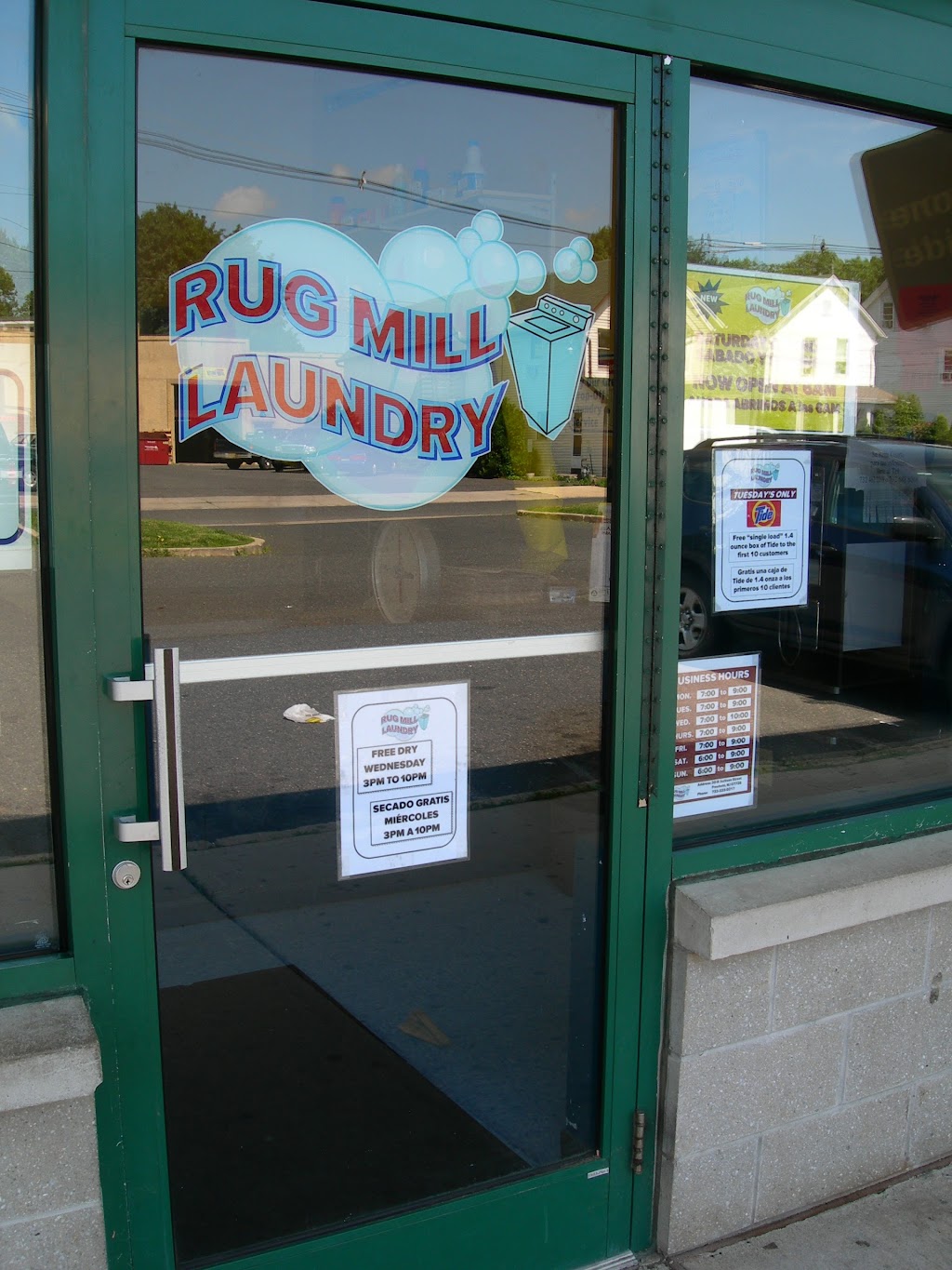 Rug Mill Laundry Center | 20 Jackson St, Freehold, NJ 07728, USA | Phone: (732) 333-0217