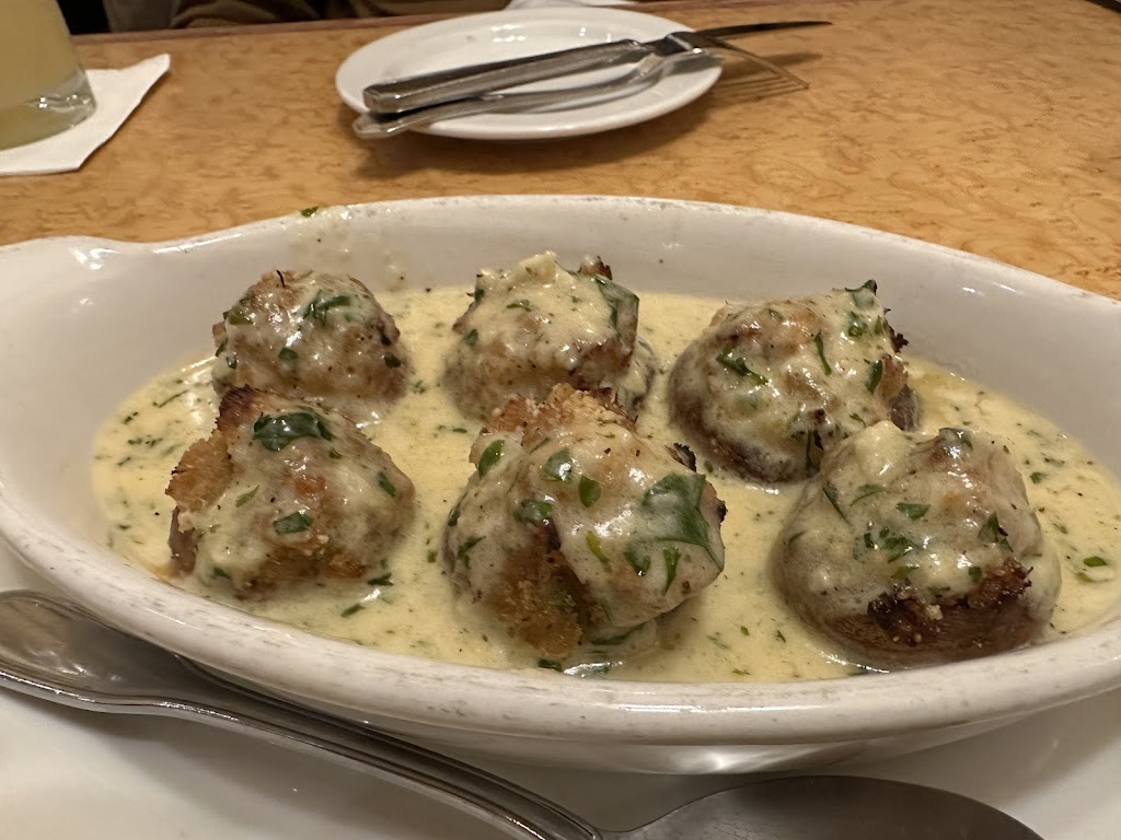 Fiorillos Restaurant and Banquet Facilities | 638 El Camino Real, Santa Clara, CA 95050, USA | Phone: (408) 984-0414