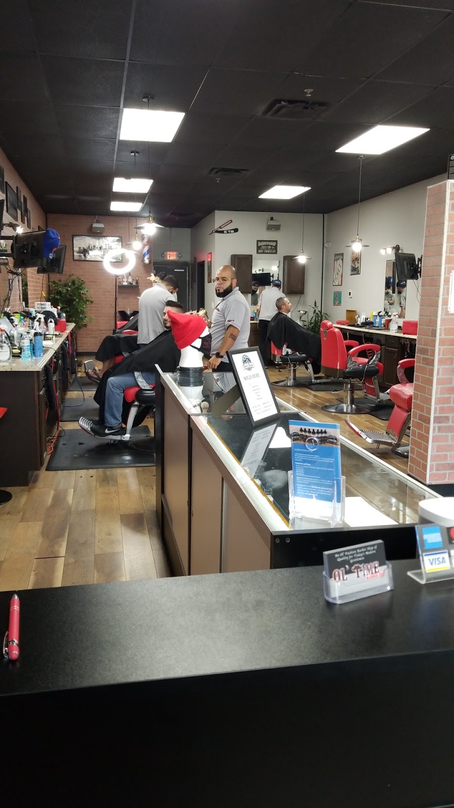 Ol Time Barber Shop | 6721 Bells Ferry Rd d122, Woodstock, GA 30189, USA | Phone: (770) 648-4805