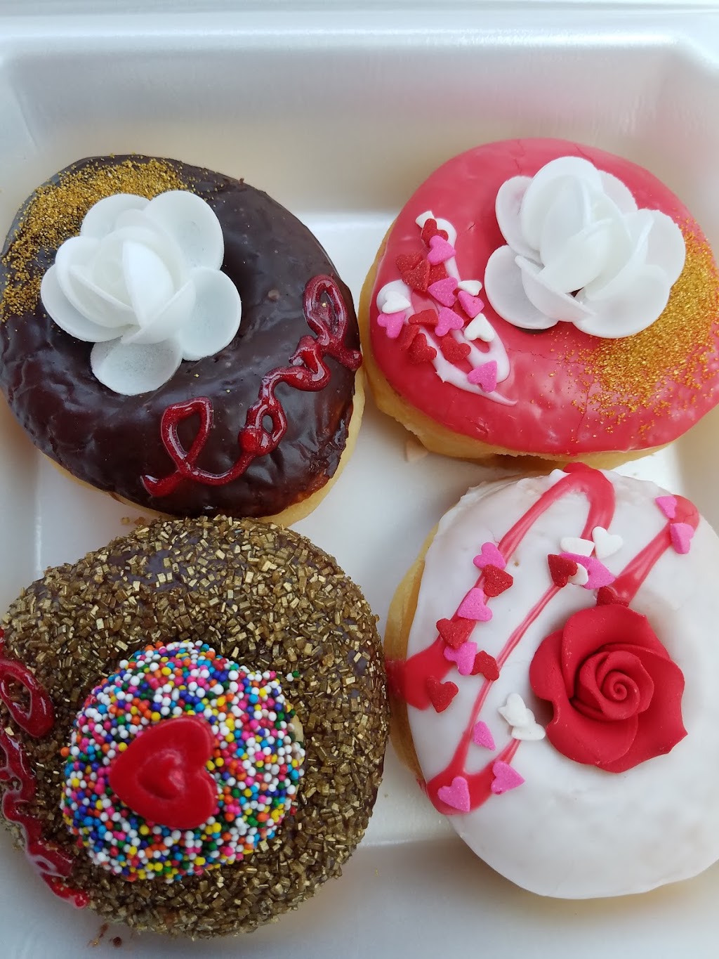 Acton Donuts | 3101 Fall Creek Hwy, Granbury, TX 76049, USA | Phone: (817) 326-8394