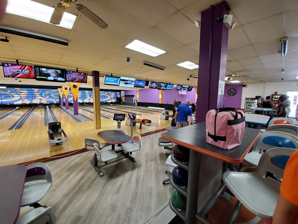 Lokay Lanes | 2127 Mosside Blvd, Monroeville, PA 15146, USA | Phone: (412) 372-3046