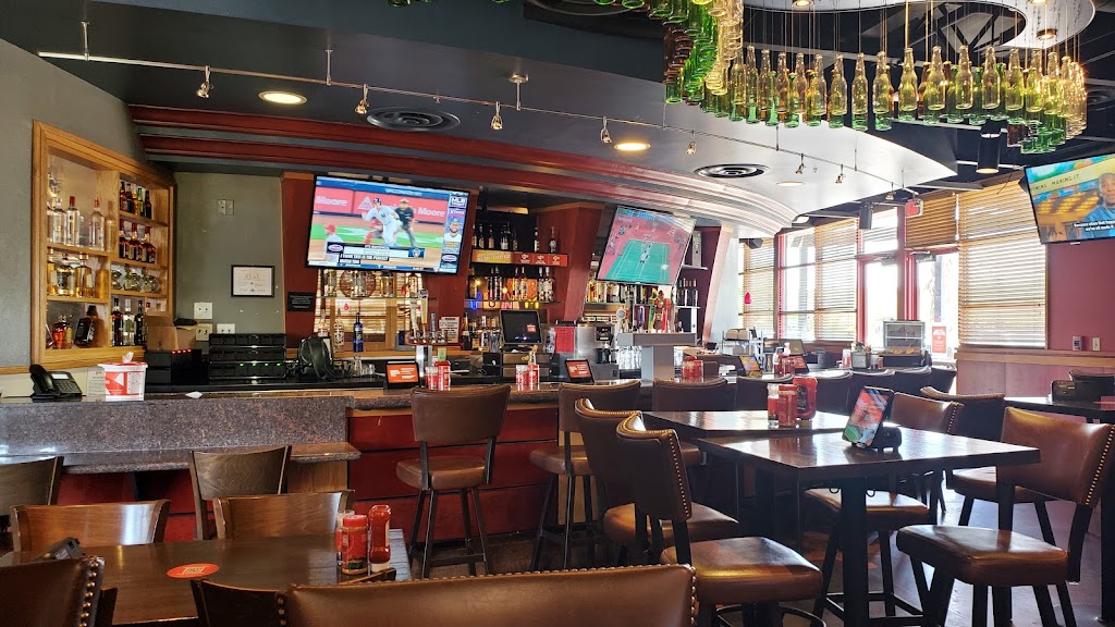 Red Robin Gourmet Burgers and Brews | 3420 W Chandler Blvd, Chandler, AZ 85226, USA | Phone: (480) 814-7766