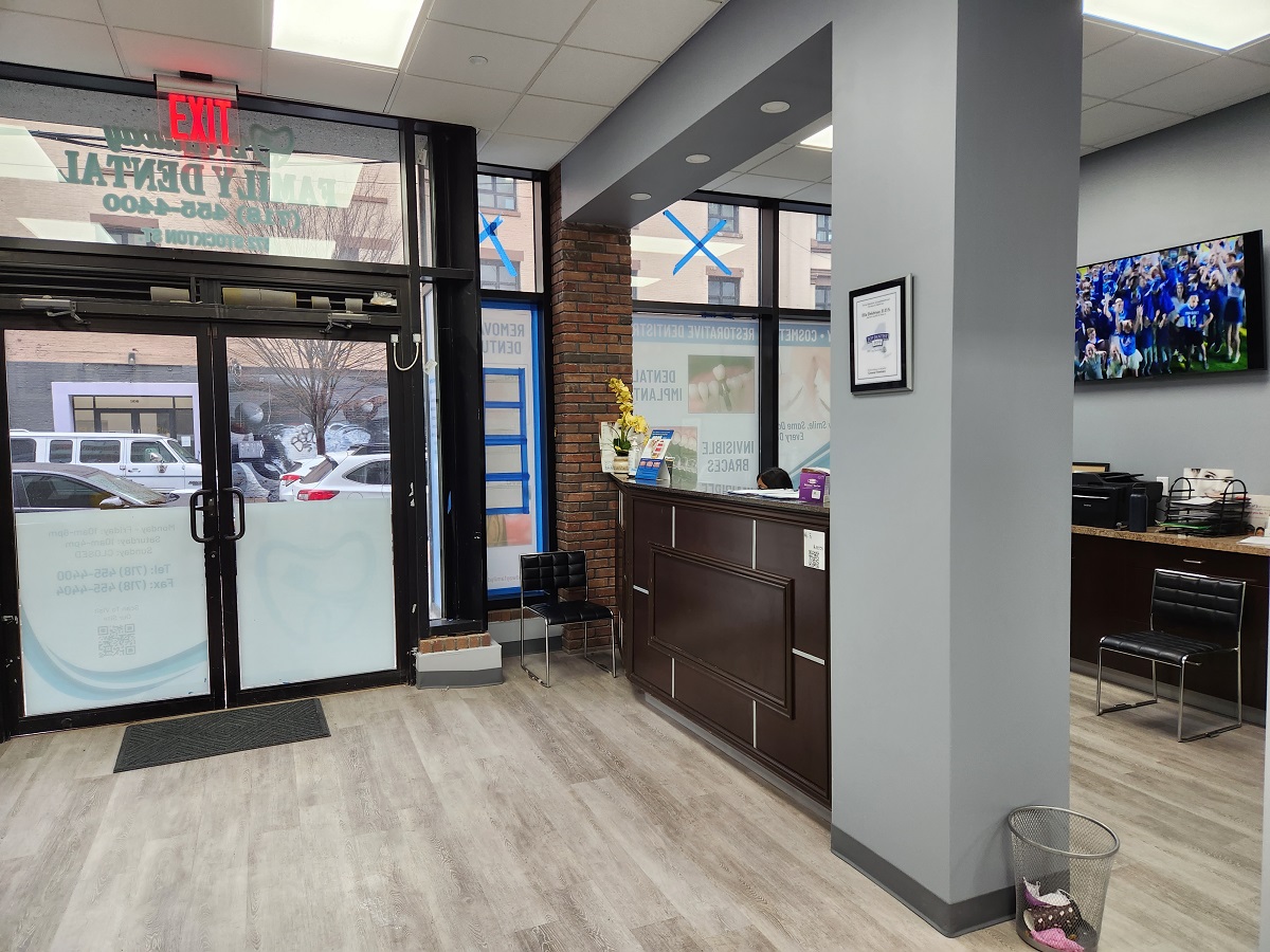 Broadway Family Dental Brooklyn | 372 Stockton St, Brooklyn, NY 11206, United States | Phone: (718) 455-4400