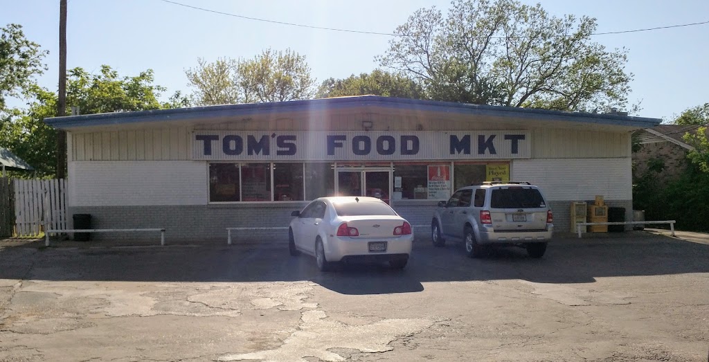 Toms Food Market | 600 W Gilmer St, Ennis, TX 75119 | Phone: (972) 875-5732