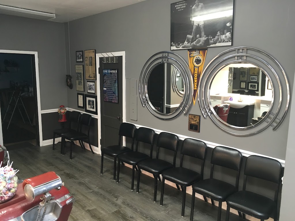 Moores Barber Shop | 4807 Langston Blvd., Arlington, VA 22207, USA | Phone: (703) 841-1488