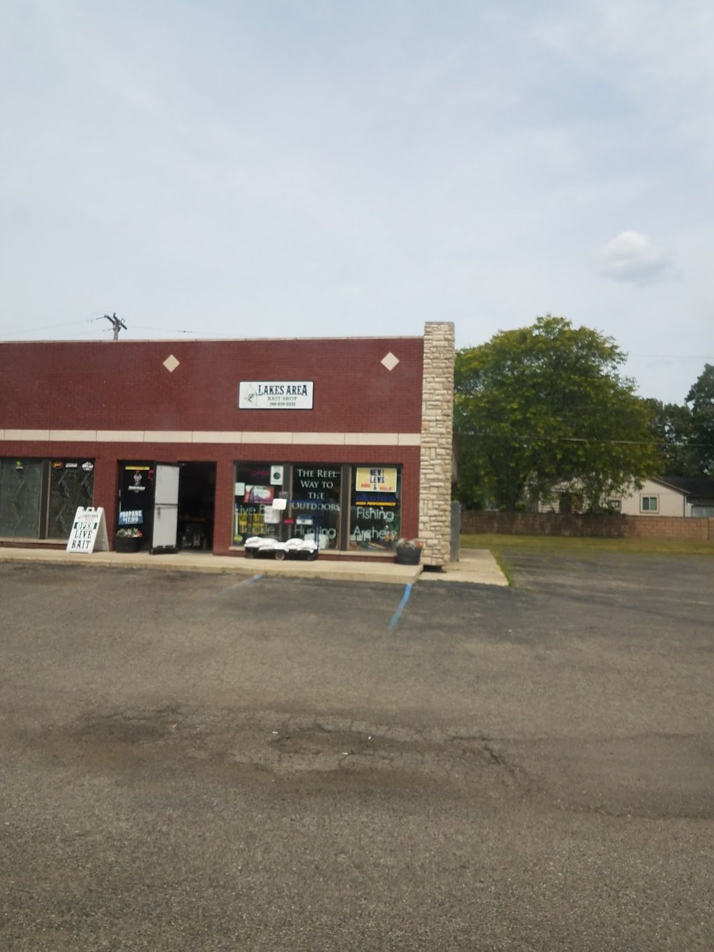 Lakes Area Bait Shop | 2600 Benstein Rd, Wolverine Lake, MI 48390, USA | Phone: (248) 624-3333