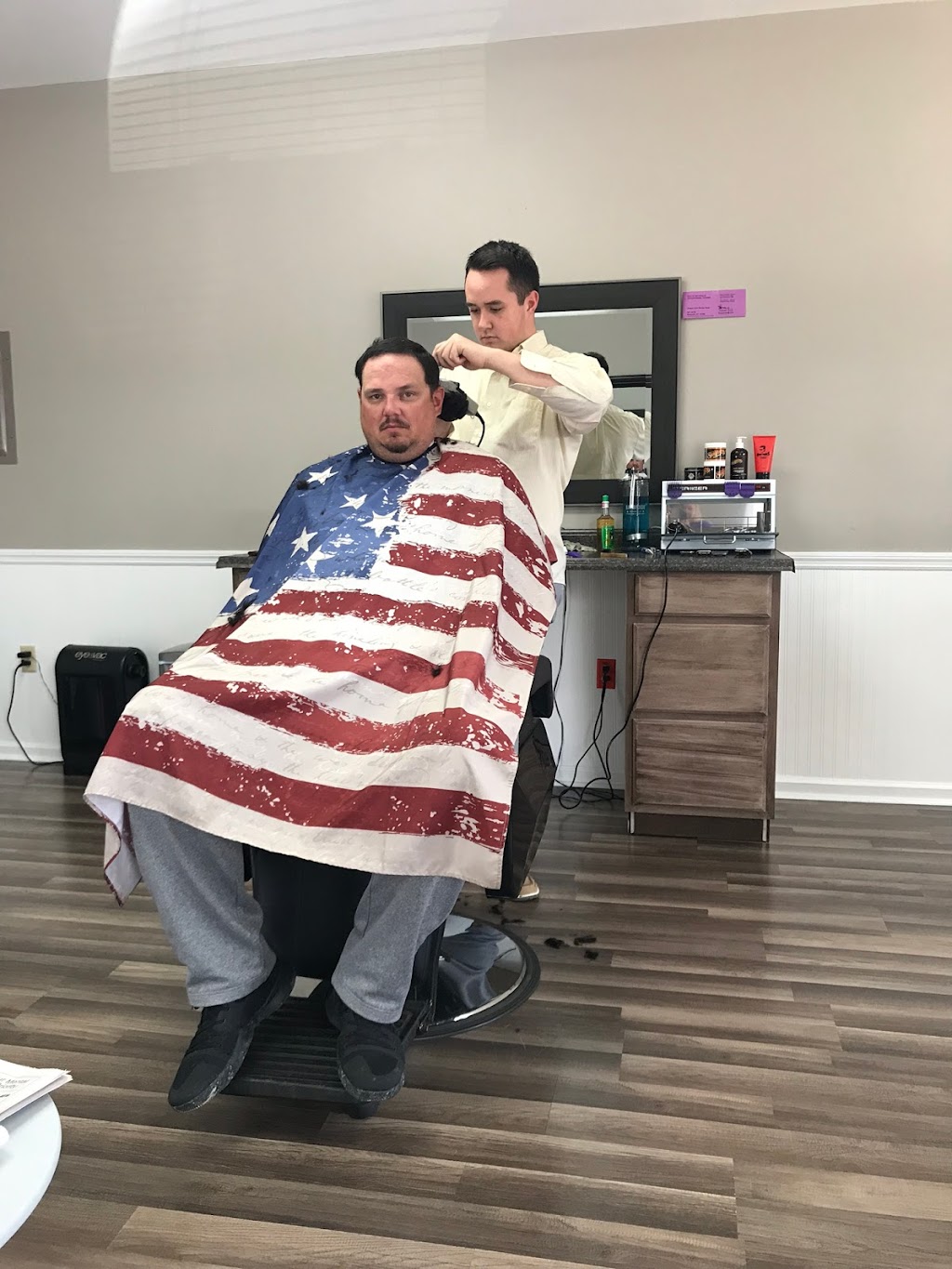Classic Cuts Barbershop | 901 US Hwy 68 South Ste 100, Maysville, KY 41056, USA | Phone: (606) 584-1440